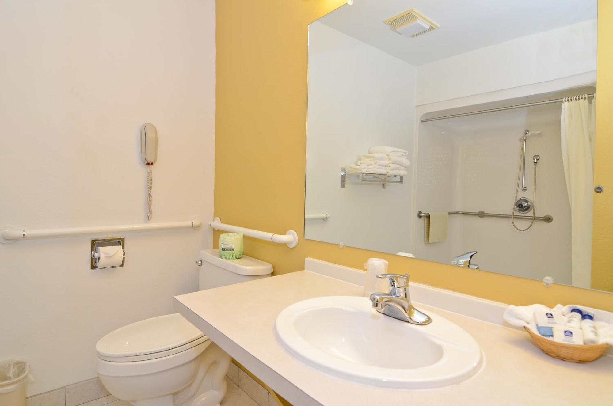Americas Best Value Inn Iola Buitenkant foto