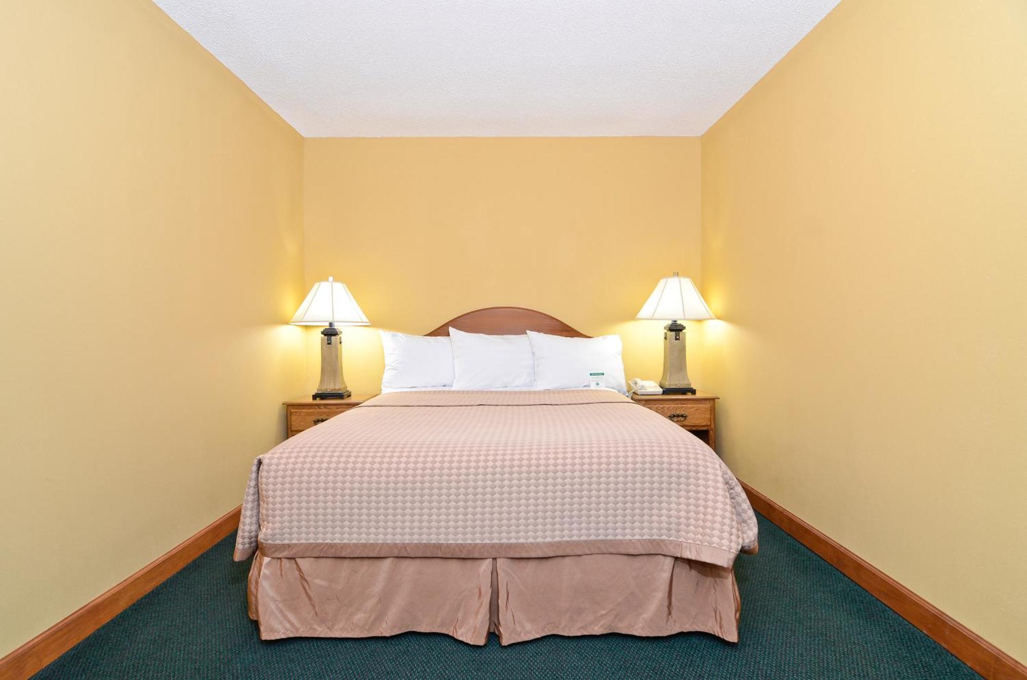 Americas Best Value Inn Iola Buitenkant foto