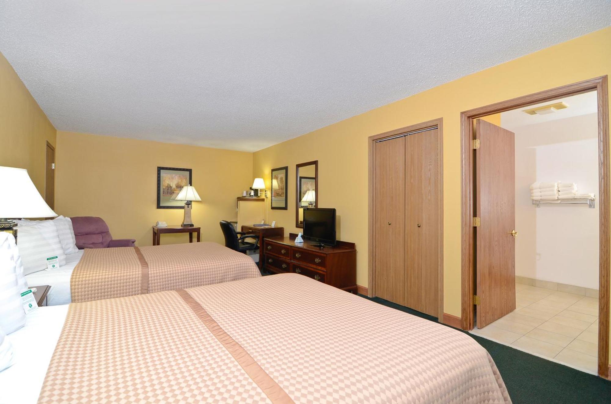 Americas Best Value Inn Iola Buitenkant foto
